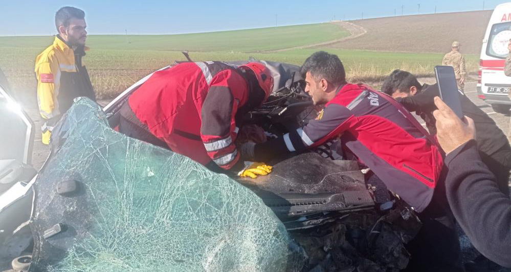 Diyarbakır’da feci kaza 'da Halit Çelik hayatını kaybederken 2 kişi yaralandı