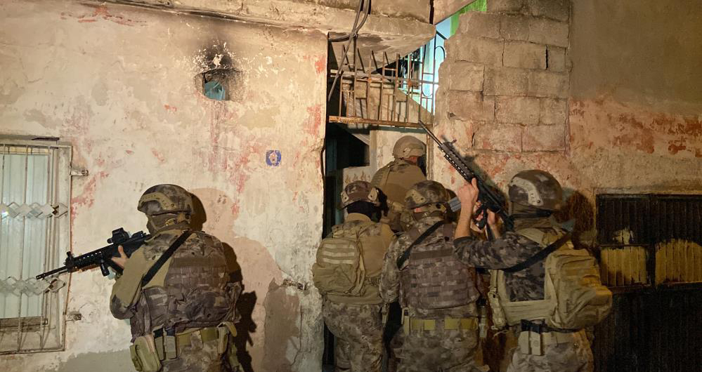 Mersin'deki terör operasyonlarında 9 tutuklama