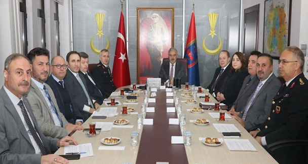 Kırsal alanlardaki kazaların azaltılması için ‘Güvenli Trafik, Güvenli Tarım’ sempozyum düzenlendi