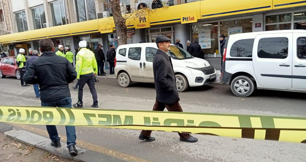 Güvenlik görevlisi “İşe geç geldin” tartışmasında PTT şubesi şefini öldürdü