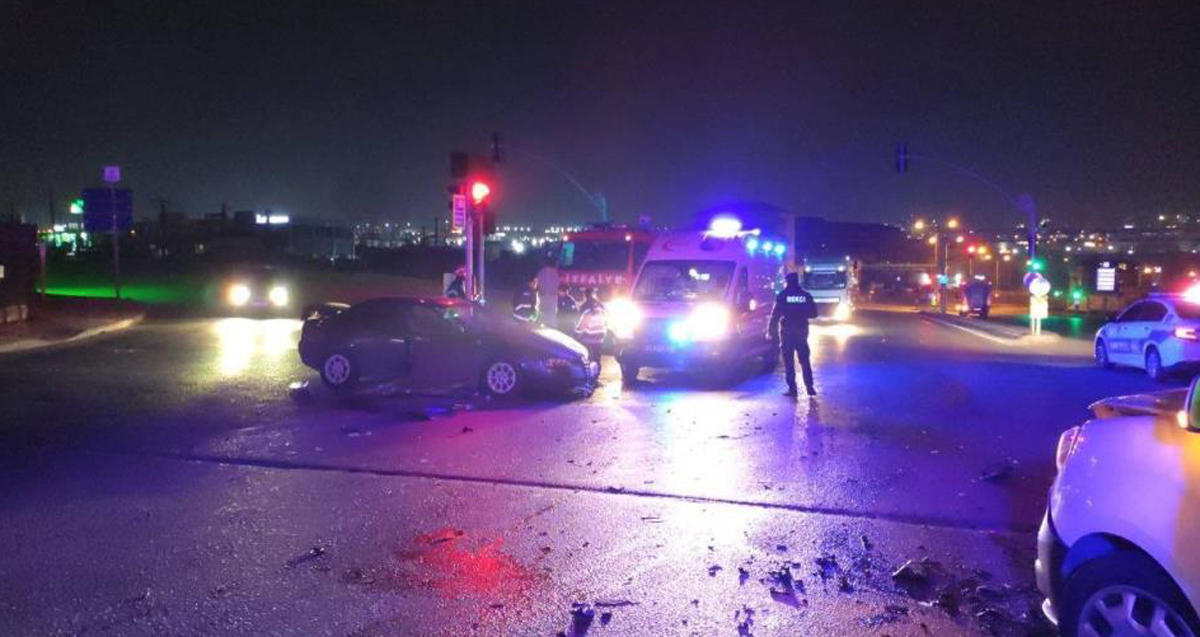 Kocaeli'de meydana gelen kazada 4 kişi yaralandı