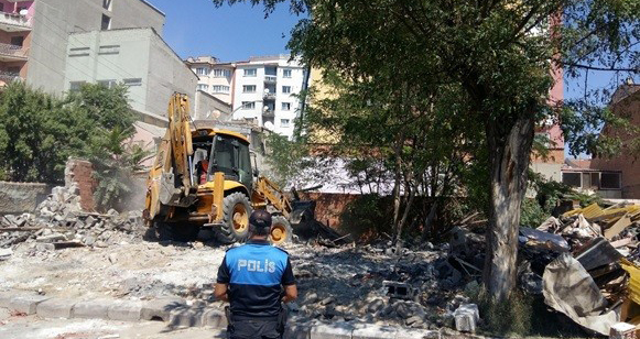 Eskişehir'de polis 691 metruk binaya müdahale etti