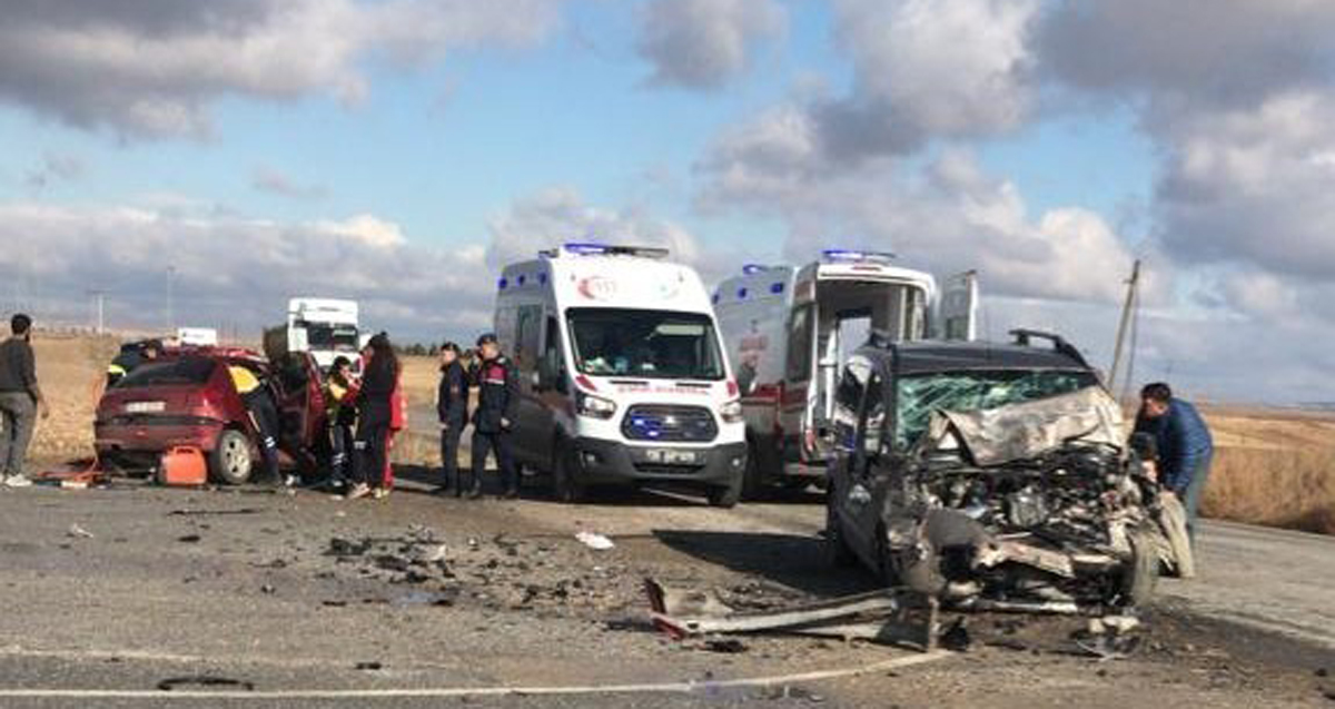 Yakup Efe Sarı ve Ercan Sarı trafik kazasında hayatlarını kaybettiler:2 kişi yaralandı 