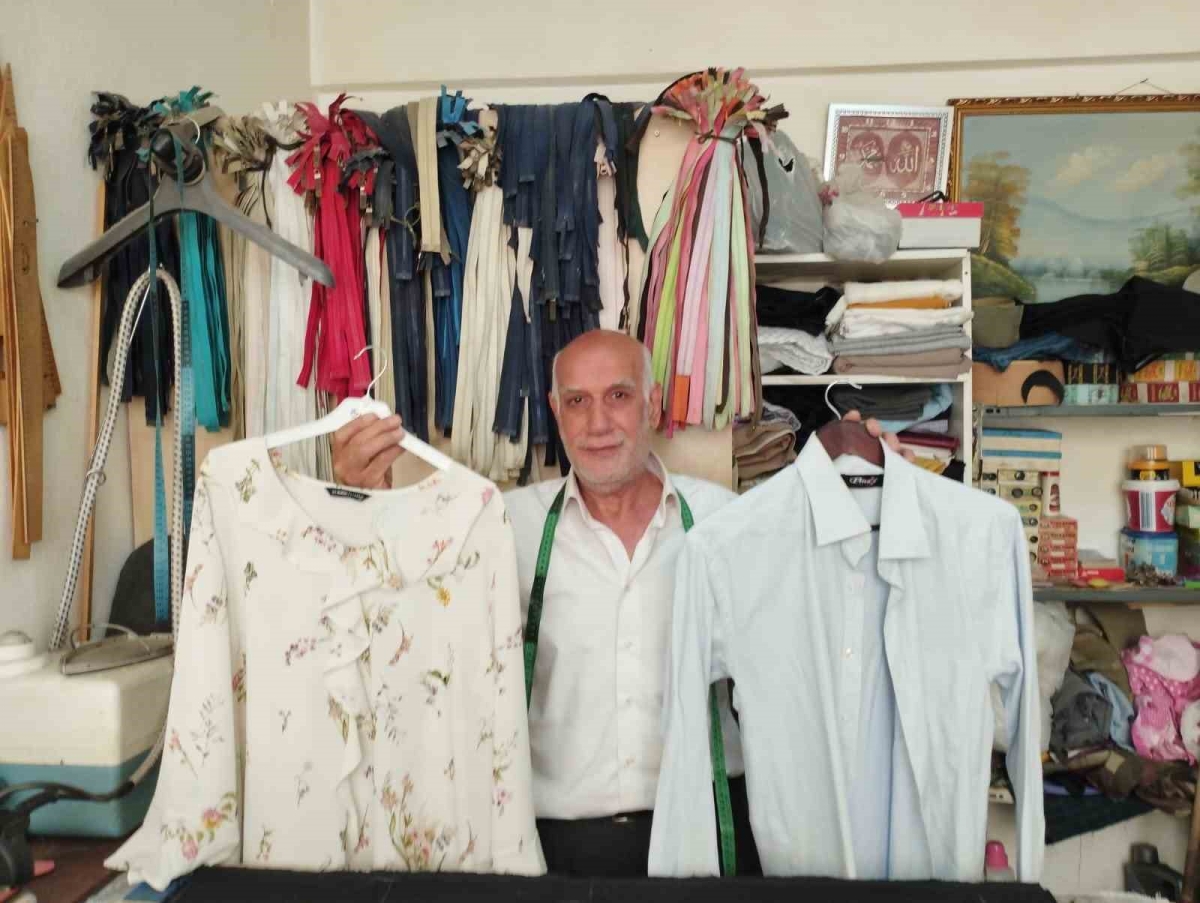 Mardin’de 11 yaşında açtığı terzi dükkanında 53 yıldır kıyafet dikiyor

