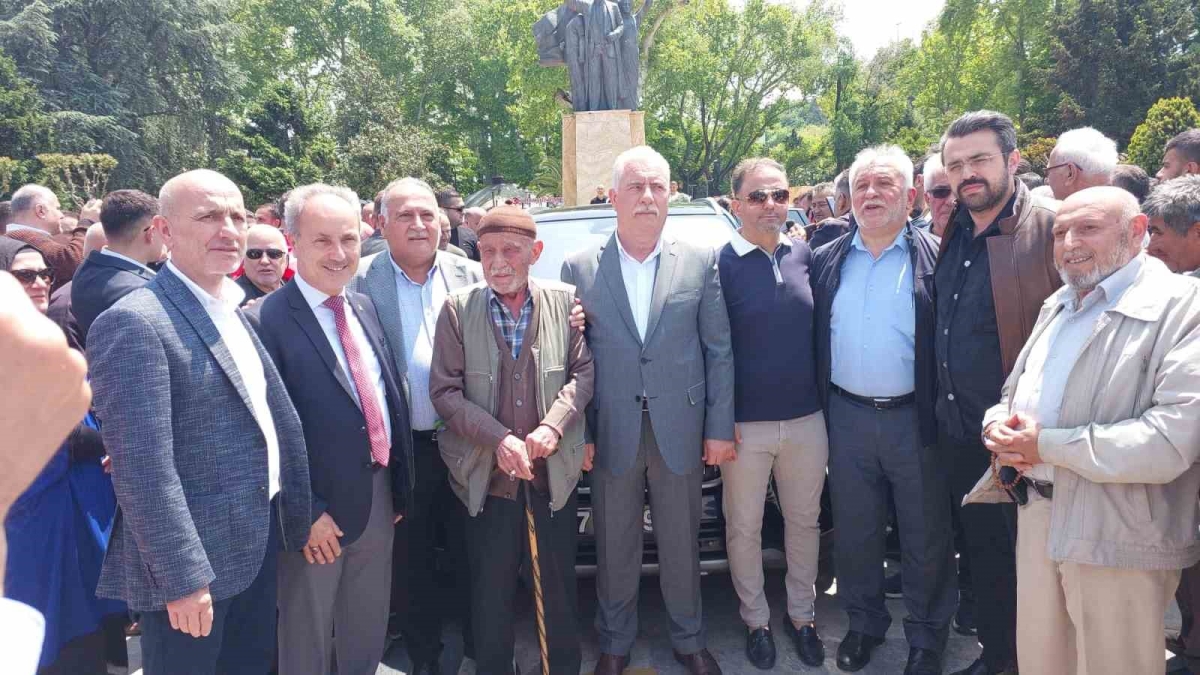 Kdz. Ereğli’de Togg’u gören telefonuna sarıldı
