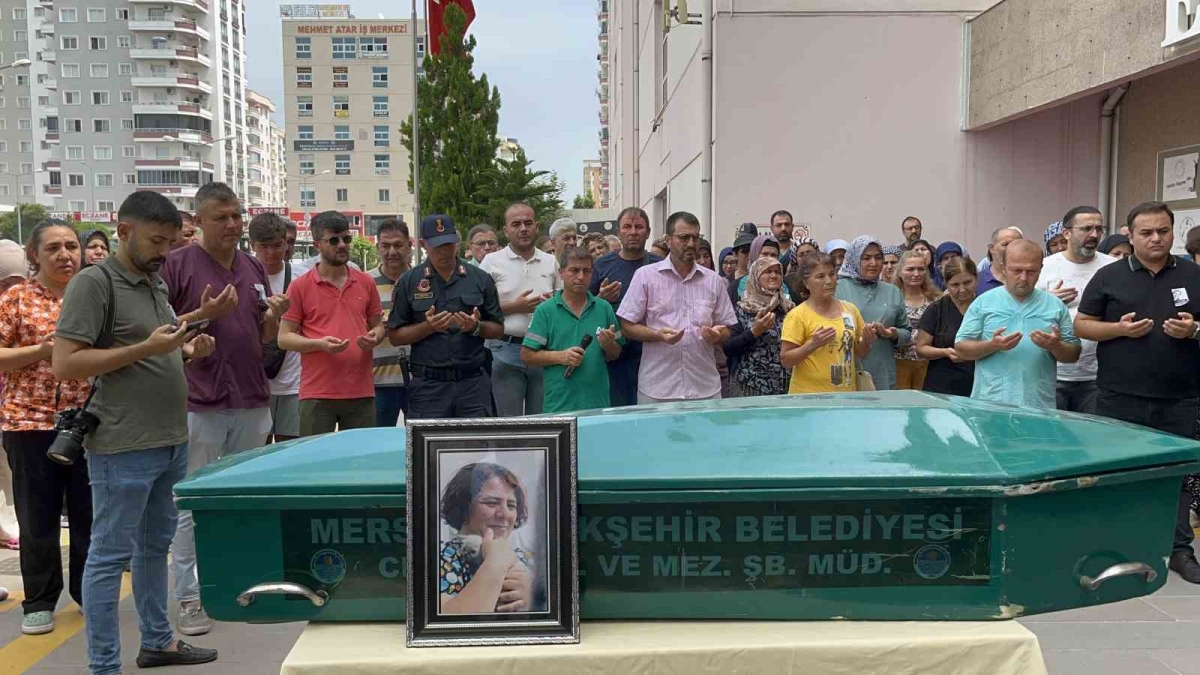 Kazada hayatını kaybeden Zülfiye Çetin hemşireye hüzünlü veda

