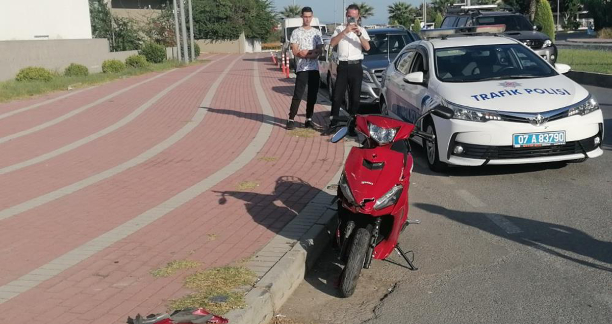 Antalya'da meydana gelen kazada Emre Özenateş ve Özlem Yiğit yaralandı