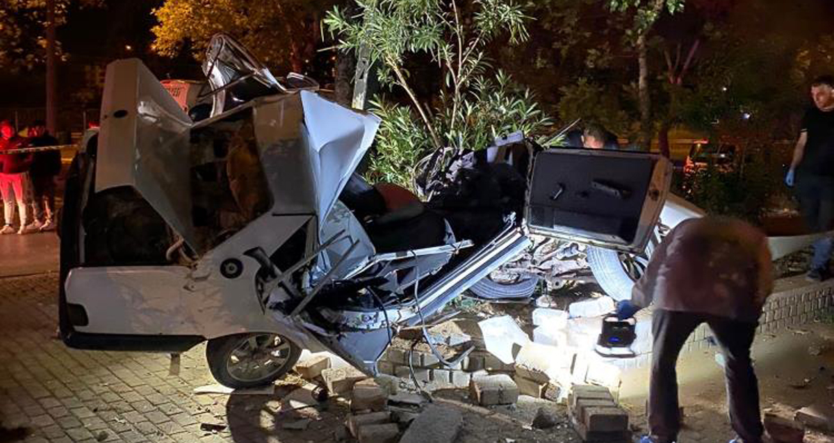 Aydın’da trafik kazası'nda Ömer Bütün ve Atakan Özcan hayatını kaybetti