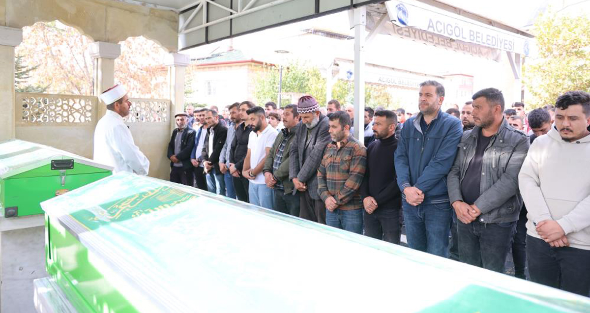 Patlamada hayatını kaybeden Yasin Kazan ve Hacı Mehmet Kazan birlikte defnedildi