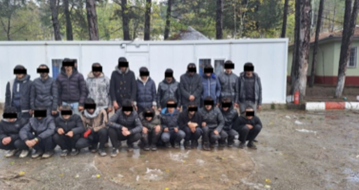 Kırklareli'de jandarma ekipleri 489 kaçak göçmen yakaladı