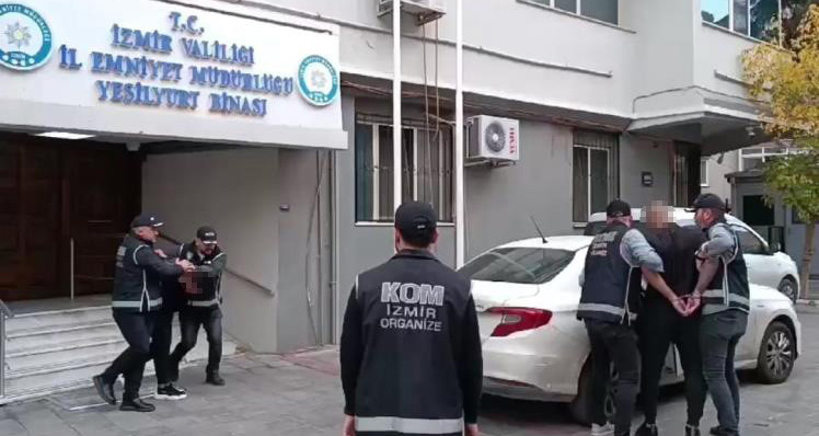 İzmir'de silahlı kavgada bir kişi yaralandı bir kişi tutuklandı