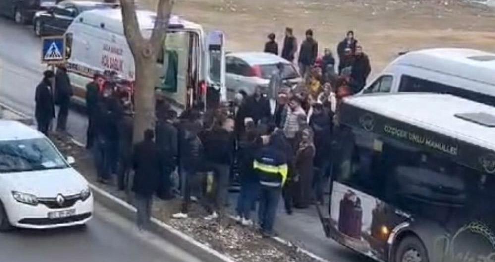 Elazığ’da halk otobüsü 14 yaşındaki çocuğa çarptı
