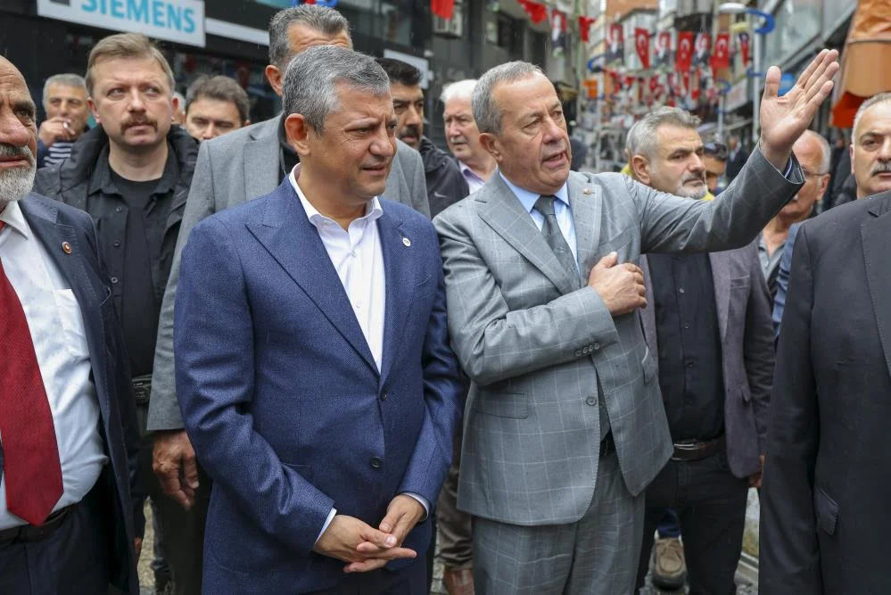 Özgür Özel, Rize'de sel ve heyelan bölgesinde esnafı ziyaret etti