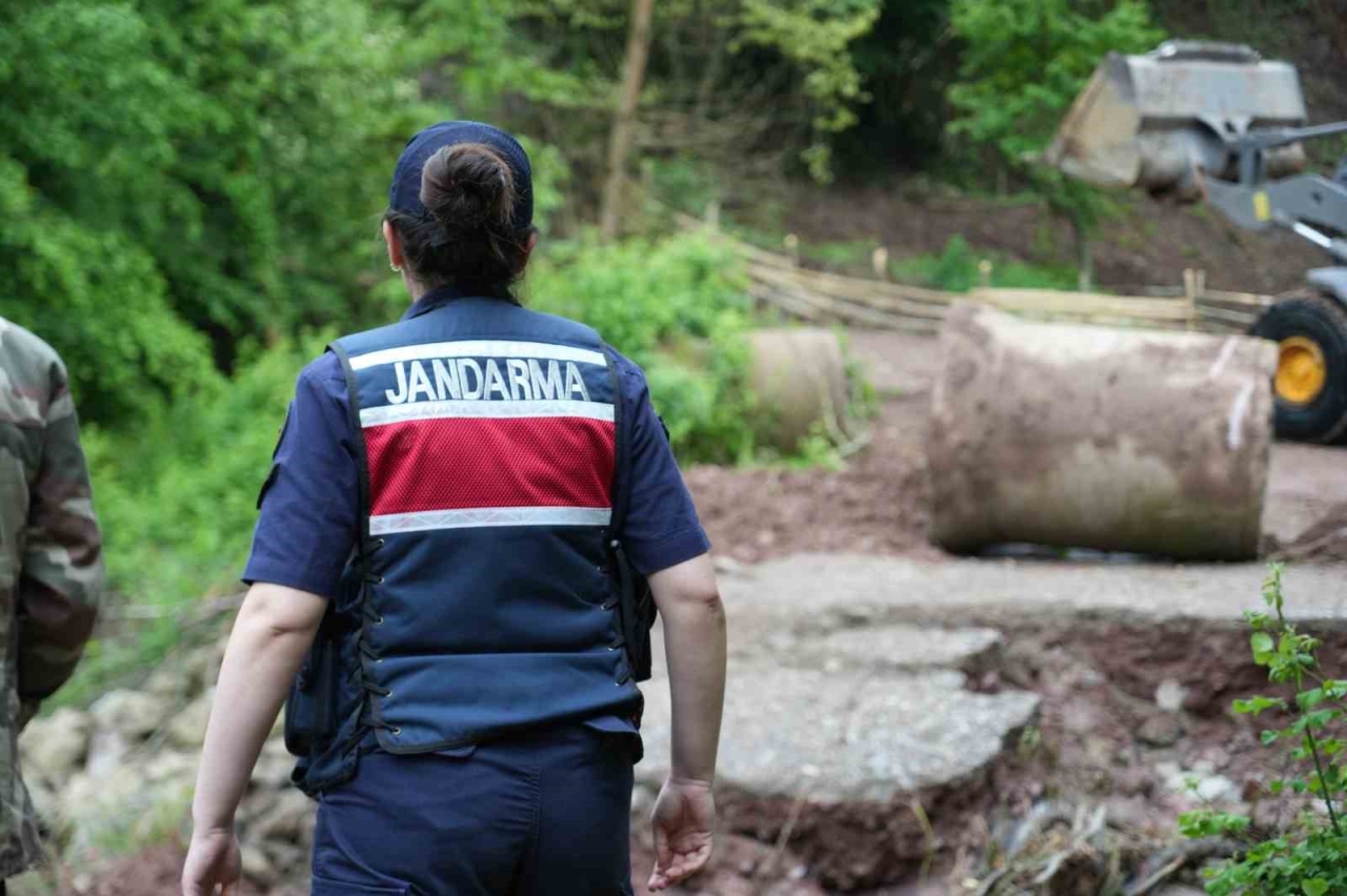 Bayram ziyareti felakete dönüştü: ATV araçla dereye düşen Mustafa Yeni ve annesi Emine Yeni hayatını kaybetti